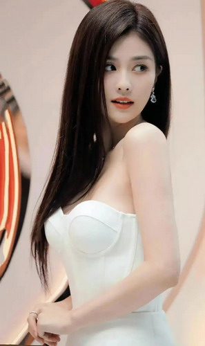 SKY直播新潮流引领者——李小龙:勇敢追梦,成就无限可能!