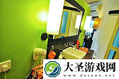 男人和女人在一起差差轮滑