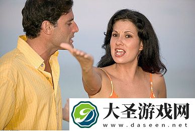 苏妲己野外勾搭60老头3p