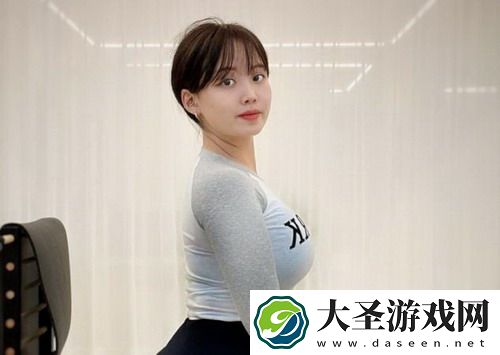 成版直播APP下载大全，你绝想不到的趣味功能和互动玩法，网友们纷纷表示：体验超乎想象，乐趣无穷！