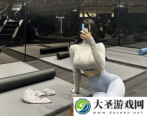 蜜桃视频直播APP引领潮流，用户：轻松互动让人欲罢不能，真是宅家必备神器！