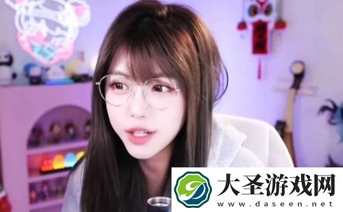 周淑怡直播对观众比手势称因为努力学习手指都弯了