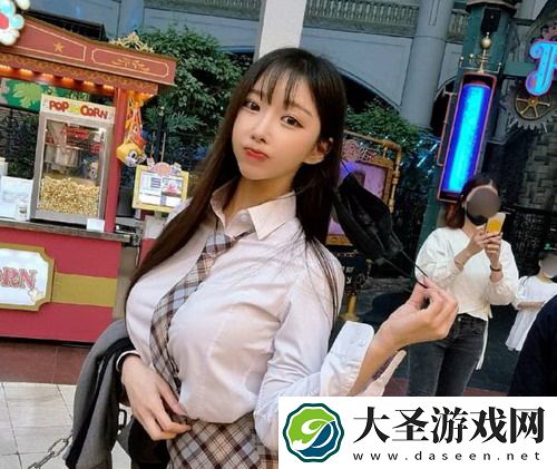 影迷狂欢！《完美邻居》电影在线观看热潮来袭，网友纷纷表示：颠覆了我的认知！