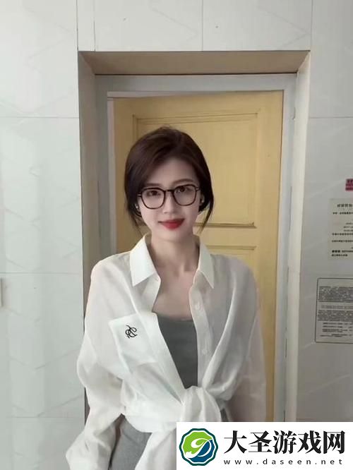 沉浸于“温柔女教师在线观看电视剧”的温情故事游戏玩法
