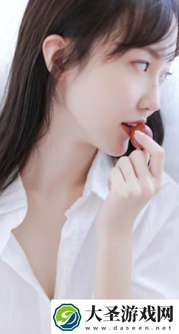 他的舌头挺进了我下面暧昧氛围的极致演绎友