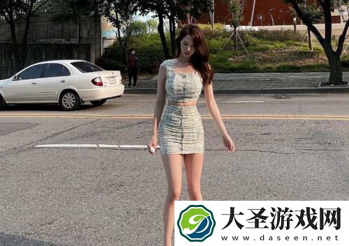 爆❌喷水❌洗澡❌tiktok：年轻人狂欢的趣味挑战，带你体验夏日清凉新玩法！