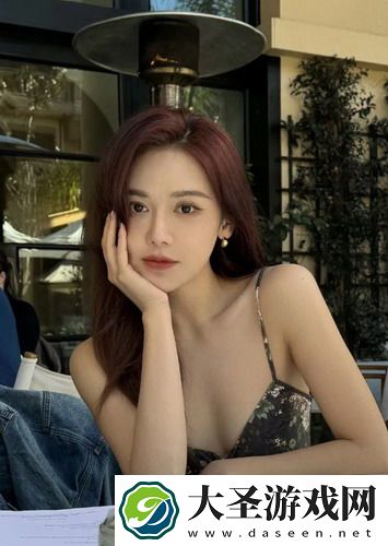在《妈妈你真棒插曲快来救救我》电影中，如何找到那份温暖与幽默？——主角的成长与母爱的力量