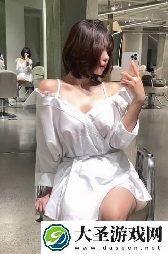 温柔女教师在线观看电视剧：观众直呼意外！情节曲折，悬念迭起，网友纷纷猜测结局走向！