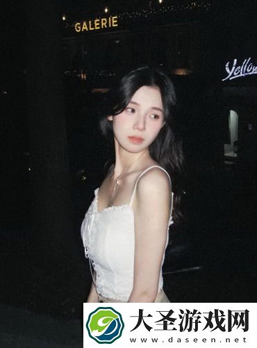 中国**❌❌❌高清洗澡浴室，李小龙：这真是令人惊叹的视觉体验！