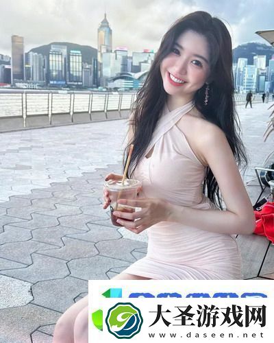 小手伸进大怀抱