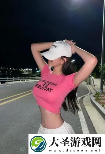 姐姐做饭妈妈在厨房里做饭
