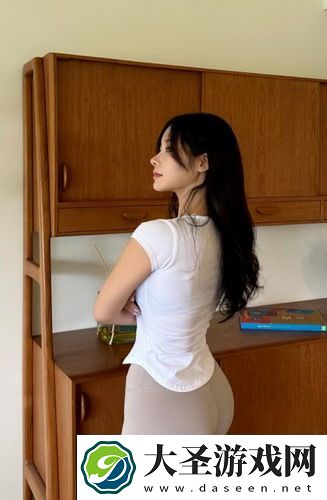 丰满的岳