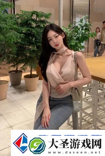 肚兜下两处浑圆的出处和背景故事