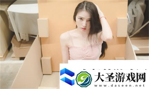 瞒着丈夫说在公司加班中字