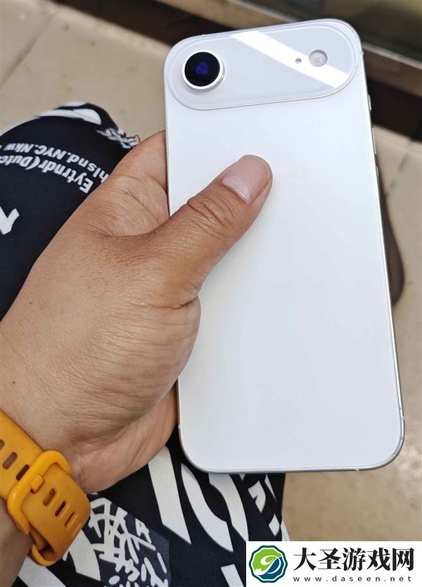 iP17 Air外观致敬Pixel！谷歌坐不住了