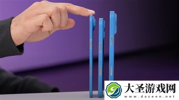 超薄苹果手机史无前例！iPhone 17 Air机模上手