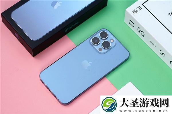 曝iPhone 17 Pro引入天空蓝配色
