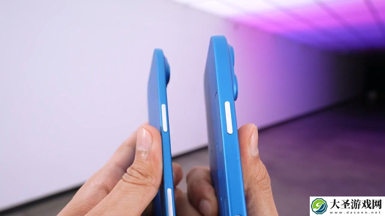苹果最薄手机 iPhone 17 Air 机模上手