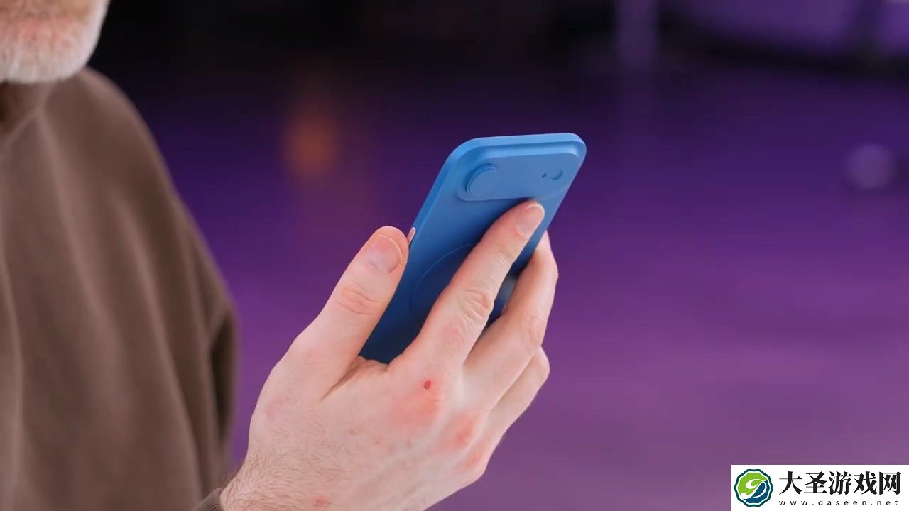 苹果最薄手机 iPhone 17 Air 机模上手