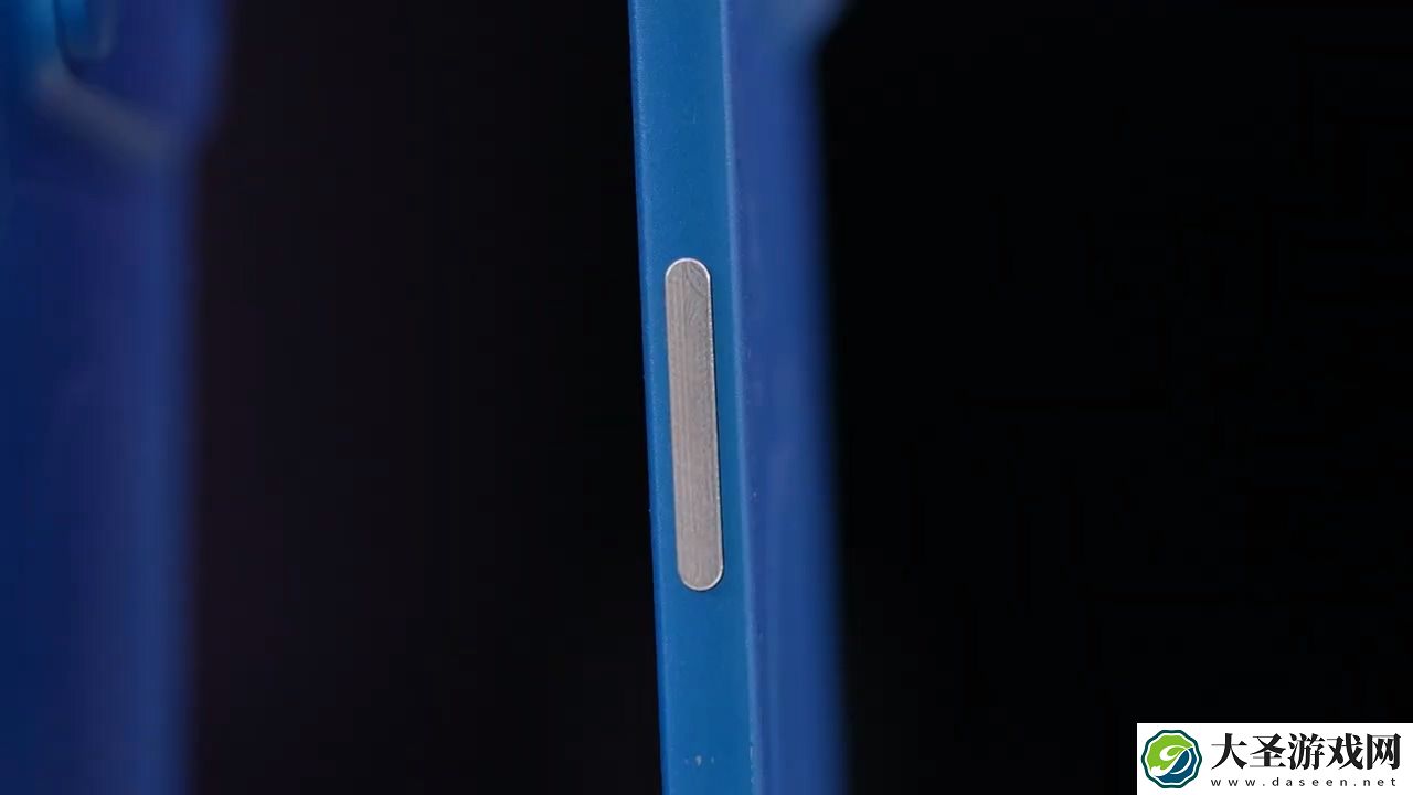 苹果最薄手机 iPhone 17 Air 机模上手