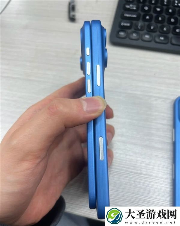 iPhone 17 Air/17 Pro Max厚度对比