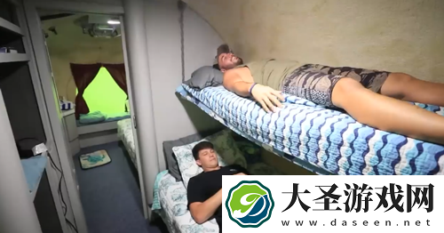 教授在水底生活100天