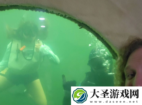 教授在水底生活100天