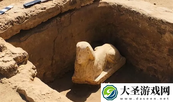 埃及出土迷你版狮身人面像