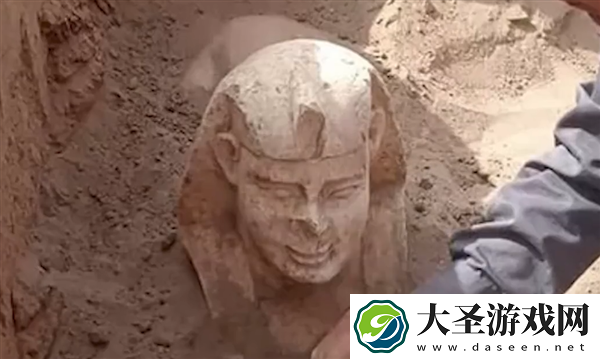 埃及出土迷你版狮身人面像