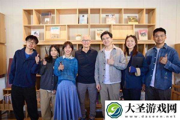 库克称赞中国青年才俊