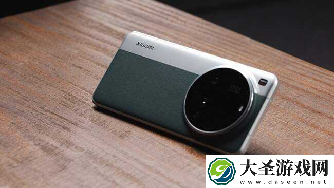 小米在MWC 2025上宣布小米15和小米15 Ultra在英国及欧洲市场开启预订