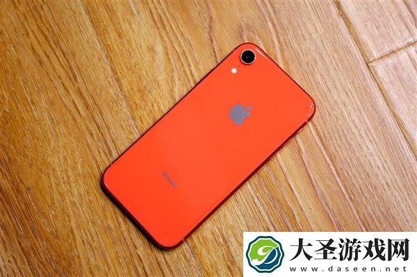都2025年了 谁买iPhone16e谁傻吗